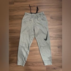 Men’s Medium Nike Joggers